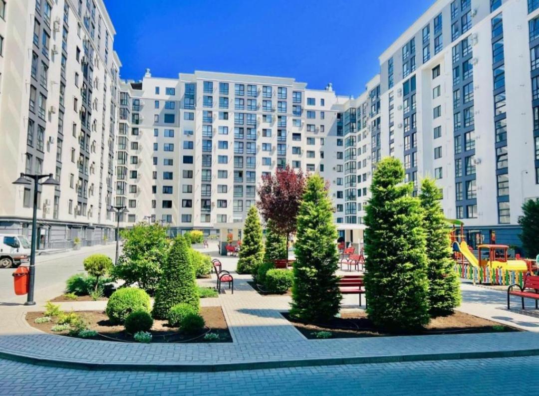 Новая Квартира Vip Chisinau Exterior foto